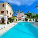 Tropical Village Playa Los Corales