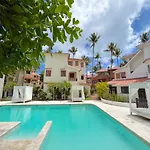 Los Corales Beautiful Beach Villas And Spa
