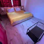 La Piazzetta Suite Los Corales Beach & Pool