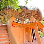 Beach Condo-Hotel With Villas & Private Apartments Wifi Bbq Beach Club & Spa