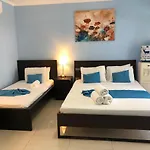 Sol Caribe Luxury Beach Suites With Pool And Beach Club