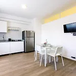 Vacation Studios With Rooftop Pool, Beach Club, Spa, Restaurants - Ducassi Collection - Playa Los Corales