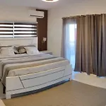 Yakimel Villa Airbnb