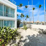 Los Corales Bavaro Beachside Hotel Wifi Bbq Beach Club & Spa