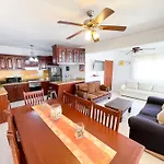 Beach Villas & Apartments Ocean & Garden View Wifi Bbq Beach Club & Spa