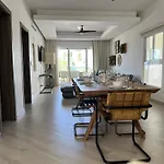 Amazing 3 Bedroom Apartment With Ocean Views