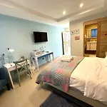 Noe Hotel , One Bed Room Close To The Beach Room #1