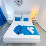 Ducassi Suites Rooms & Beach - Playa Bavaro - Wifi - Parking - Rooftop Pool & Spa 