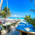 Ducassi Suites Studios Vacation Hotel Rooftop Pool Beach & Spa
