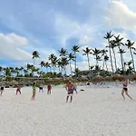 Sol Caribe Suites - Playa Los Corales - Beach Club, Wifi, Swimming Pool