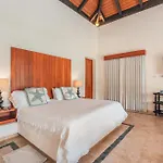 Bungalow With Tropical Style At Cap Cana A8C