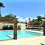 Un Paraiso Con Vista Al Mar Y Piscina