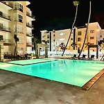 Un Paraiso Con Vista Al Mar Y Piscina