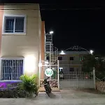 Ave Fenix Apartments