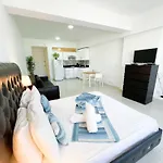 Ducassi Suites Studios Vacation Hotel - Bavaro Beach Club - Wifi - Parking