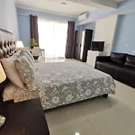 Paradise Suites With Rooftop Pool And Beach Access
