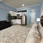 Paradise Suites With Rooftop Pool And Beach Access