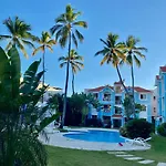 Madonna Pool Beach Los Corales
