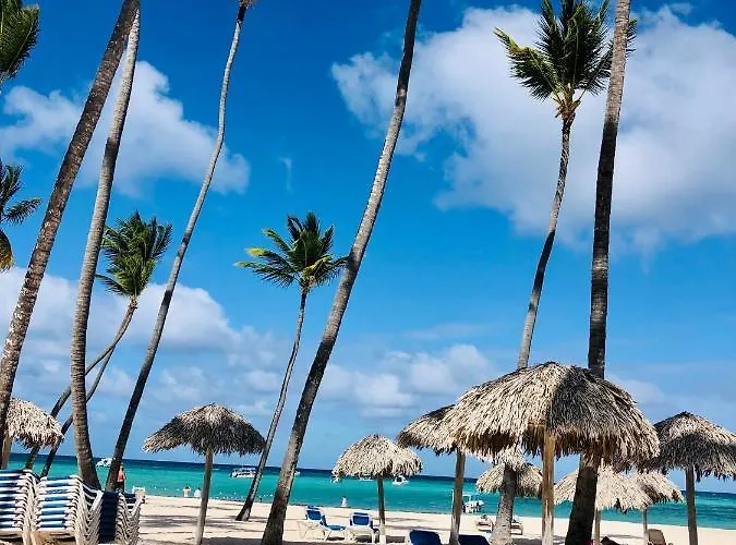 Los Corales Villas - Beach Club, Spa And Restaurants