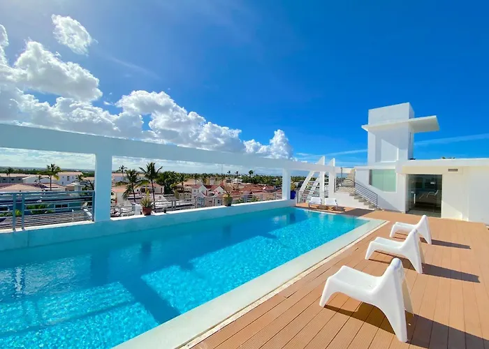 Caribbean Dream Suites Playa Los Corales - Pool Beach Club & Spa