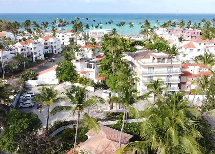 La Piazzetta Suite Los Corales Beach & Pool