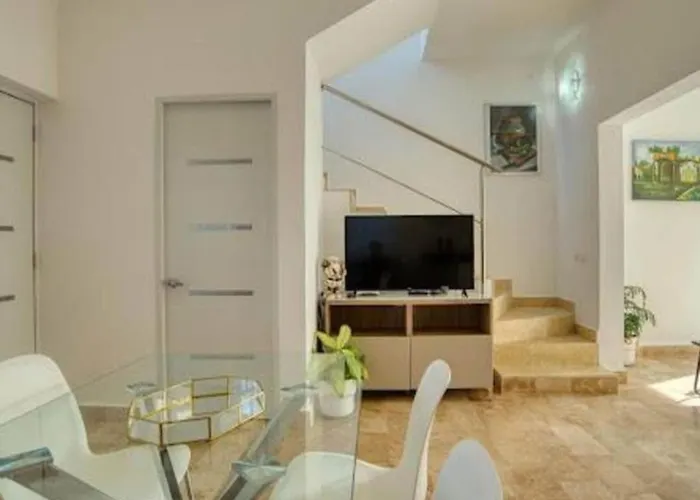Encantador Townhouse En Costa Bavaro Con Piscina Y Acceso A La Playa