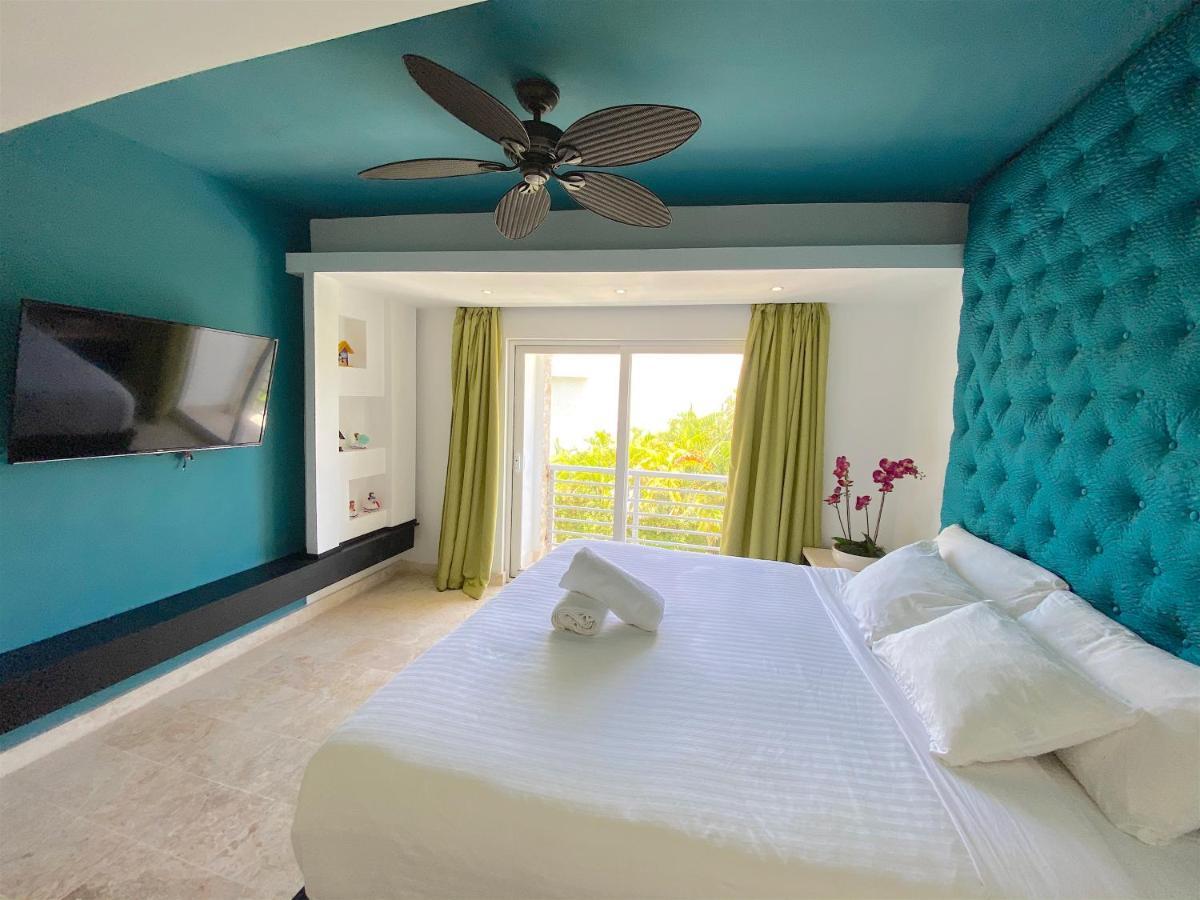Aparthotel Deluxe Suites Chateau Del Mar - Swimming Pool&jacuzzi - Bavaro Beach