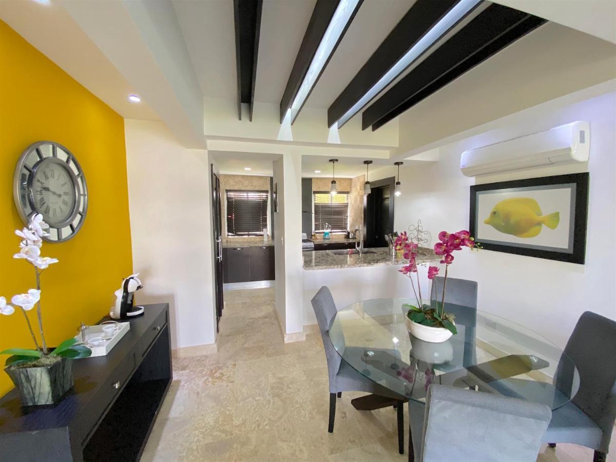 Deluxe Suites Chateau Del Mar - Swimming Pool&jacuzzi - Bavaro Beach Aparthotel