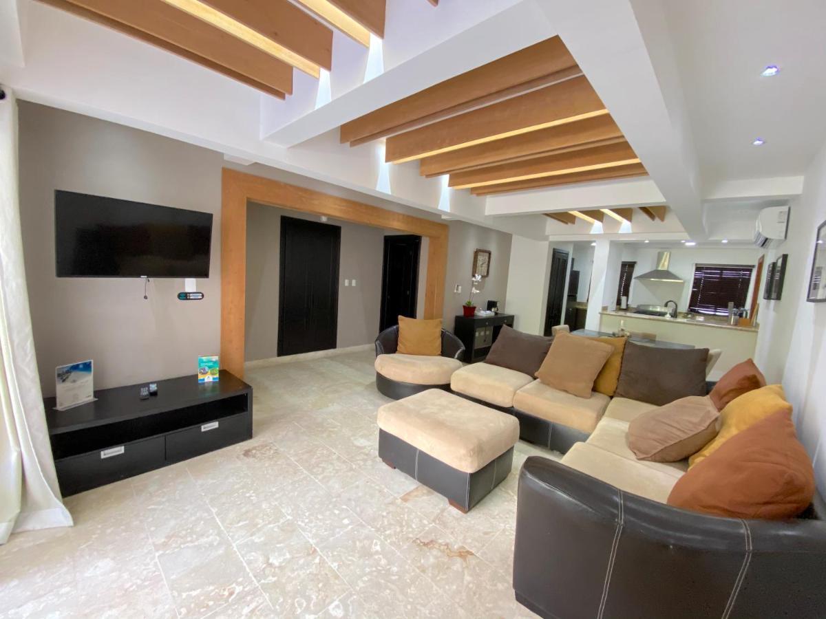 Deluxe Suites Chateau Del Mar - Swimming Pool&jacuzzi - Bavaro Beach Aparthotel