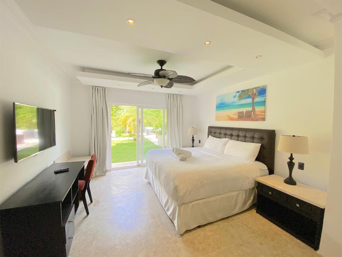Aparthotel Deluxe Suites Chateau Del Mar - Swimming Pool&jacuzzi - Bavaro Beach 4*