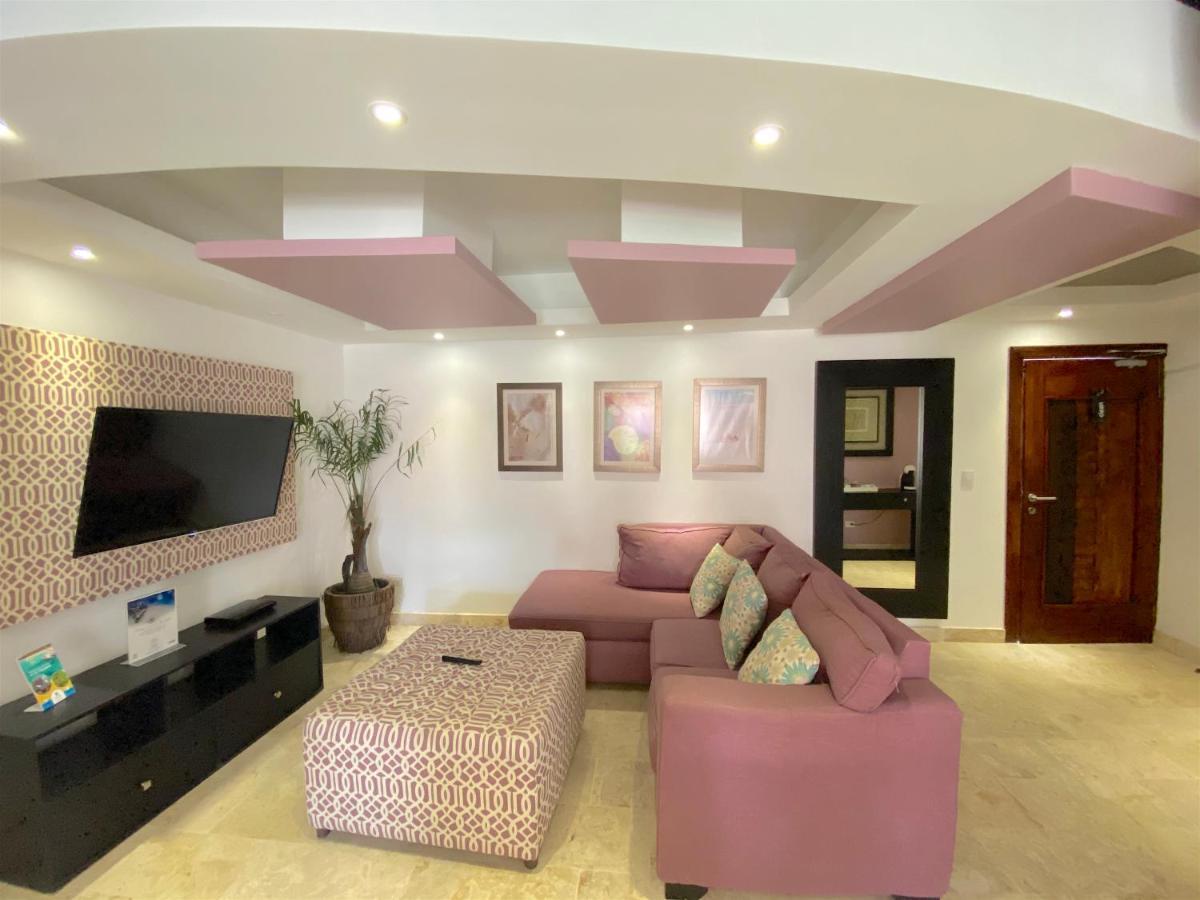 Deluxe Suites Chateau Del Mar - Swimming Pool&jacuzzi - Bavaro Beach