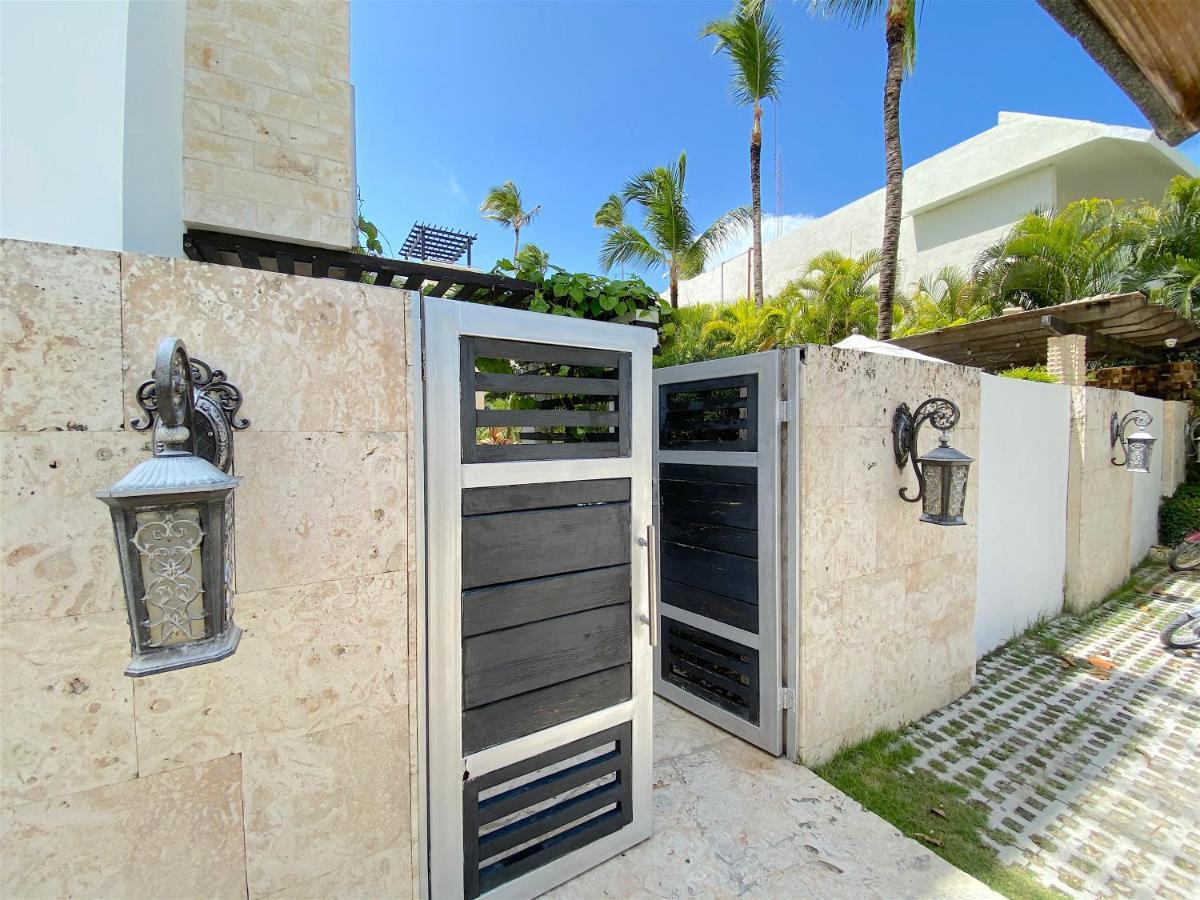 Aparthotel Deluxe Suites Chateau Del Mar - Swimming Pool&jacuzzi - Bavaro Beach