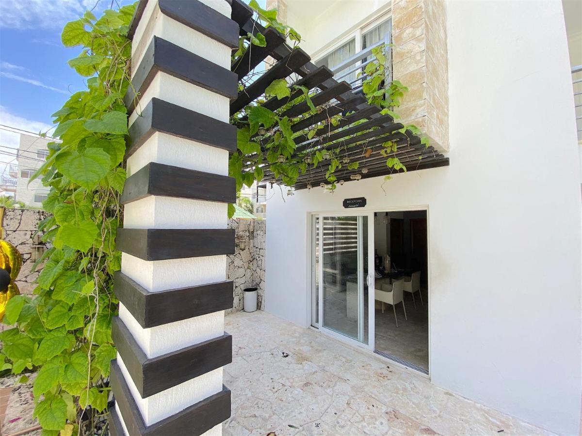Deluxe Suites Chateau Del Mar - Swimming Pool&jacuzzi - Bavaro Beach Aparthotel Punta Cana