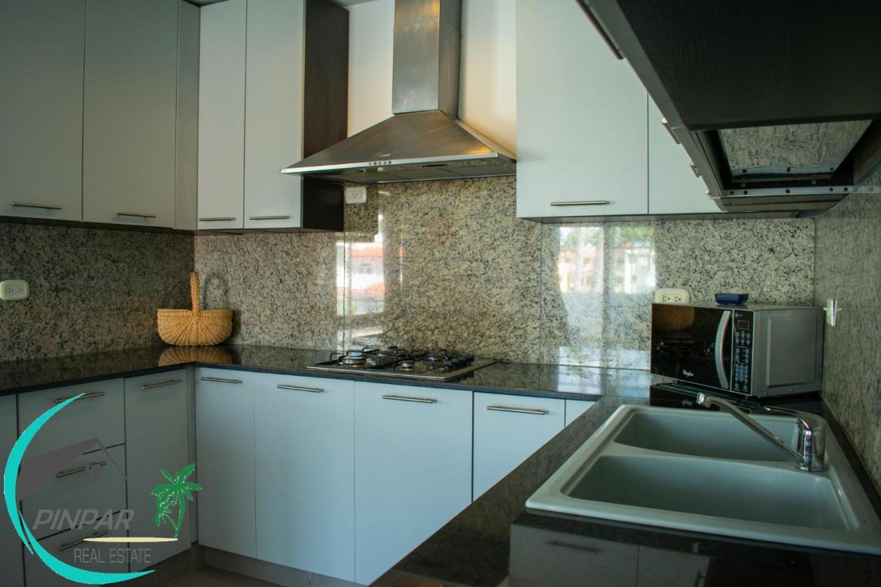 Ocean View! Lux Penthouse 3br, 3bt, Pool View