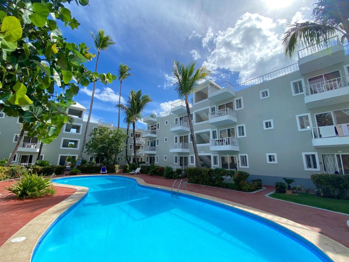 Tropicana Suites Beach Club And Pool Hotel