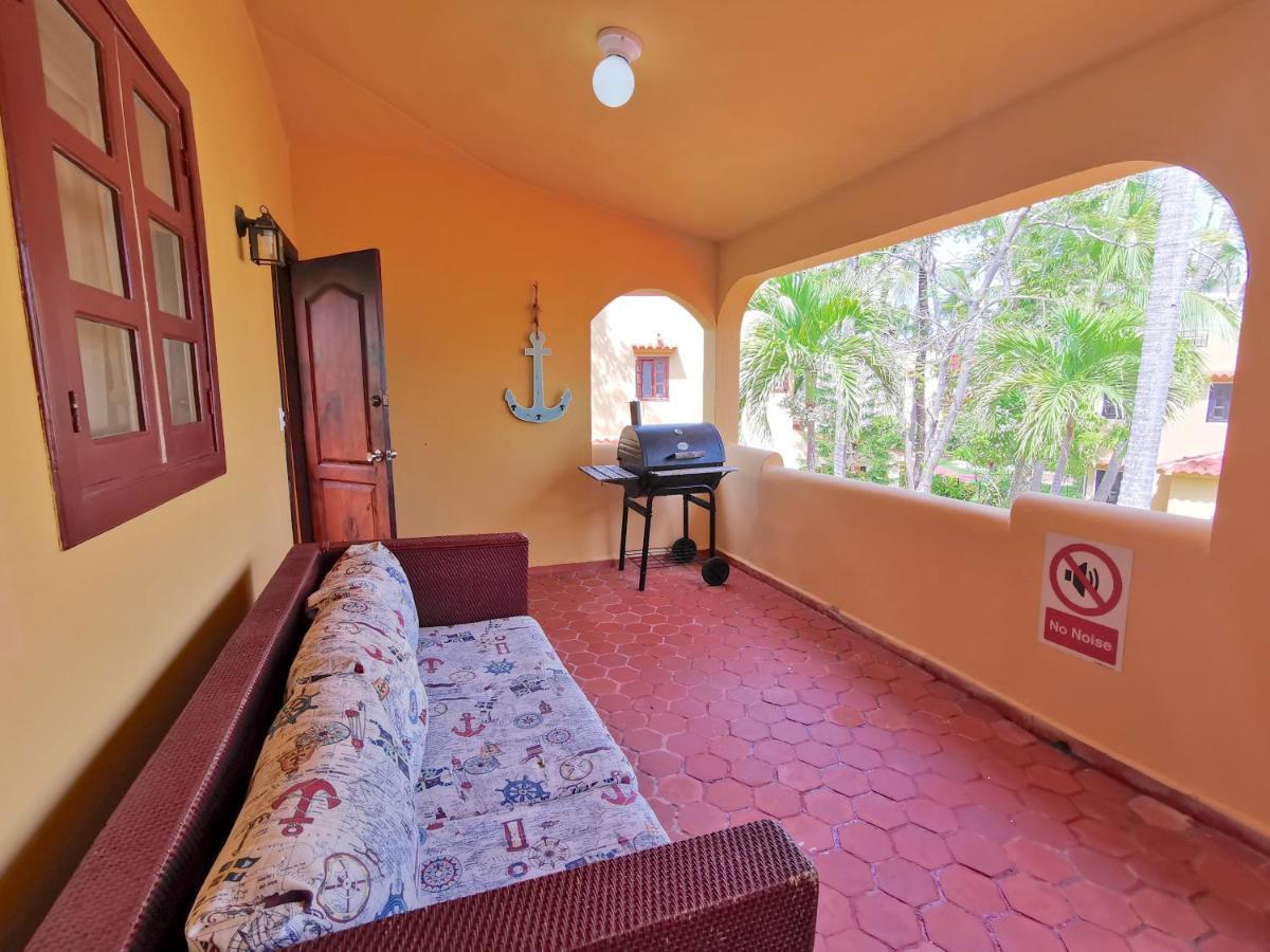 With Bbq & Wifi Access To Swimming Pool - Playa Corales