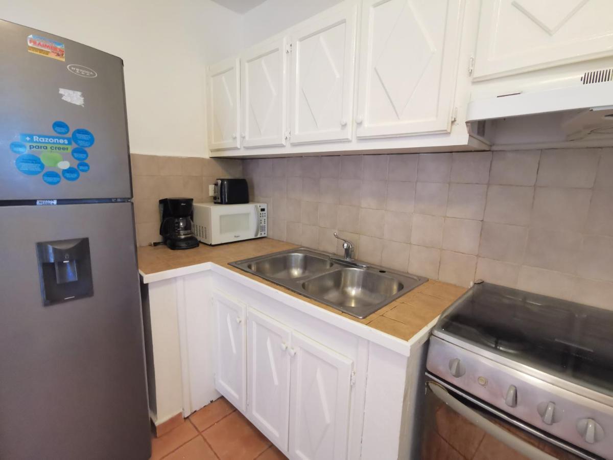 With Bbq & Wifi Access To Swimming Pool - Playa Corales Villa