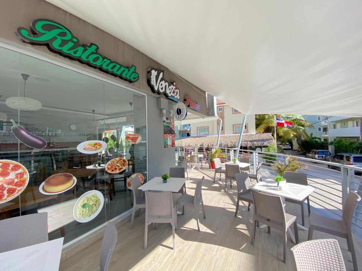 Aparthotel Rooftop Pool Ducassi Suites - Playa Bavaro - Free Wifi & Parking - Best Location 5*