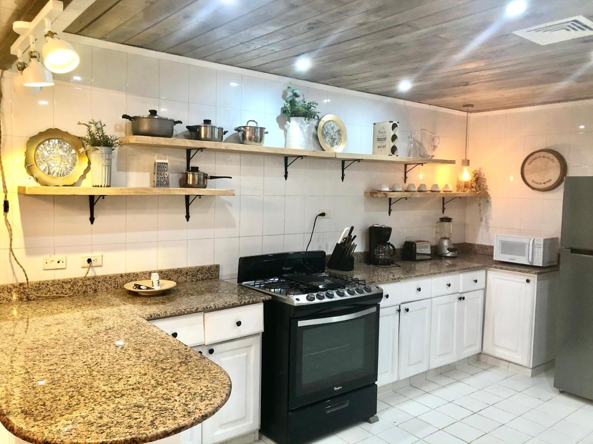 Villa Cocotal, Tropical En