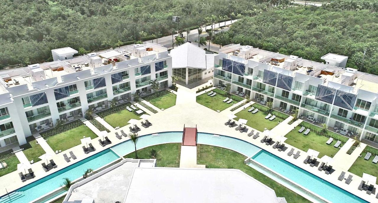 Acceso Directo A La Piscina A-108, A-120, A-117 Y B-137 *
