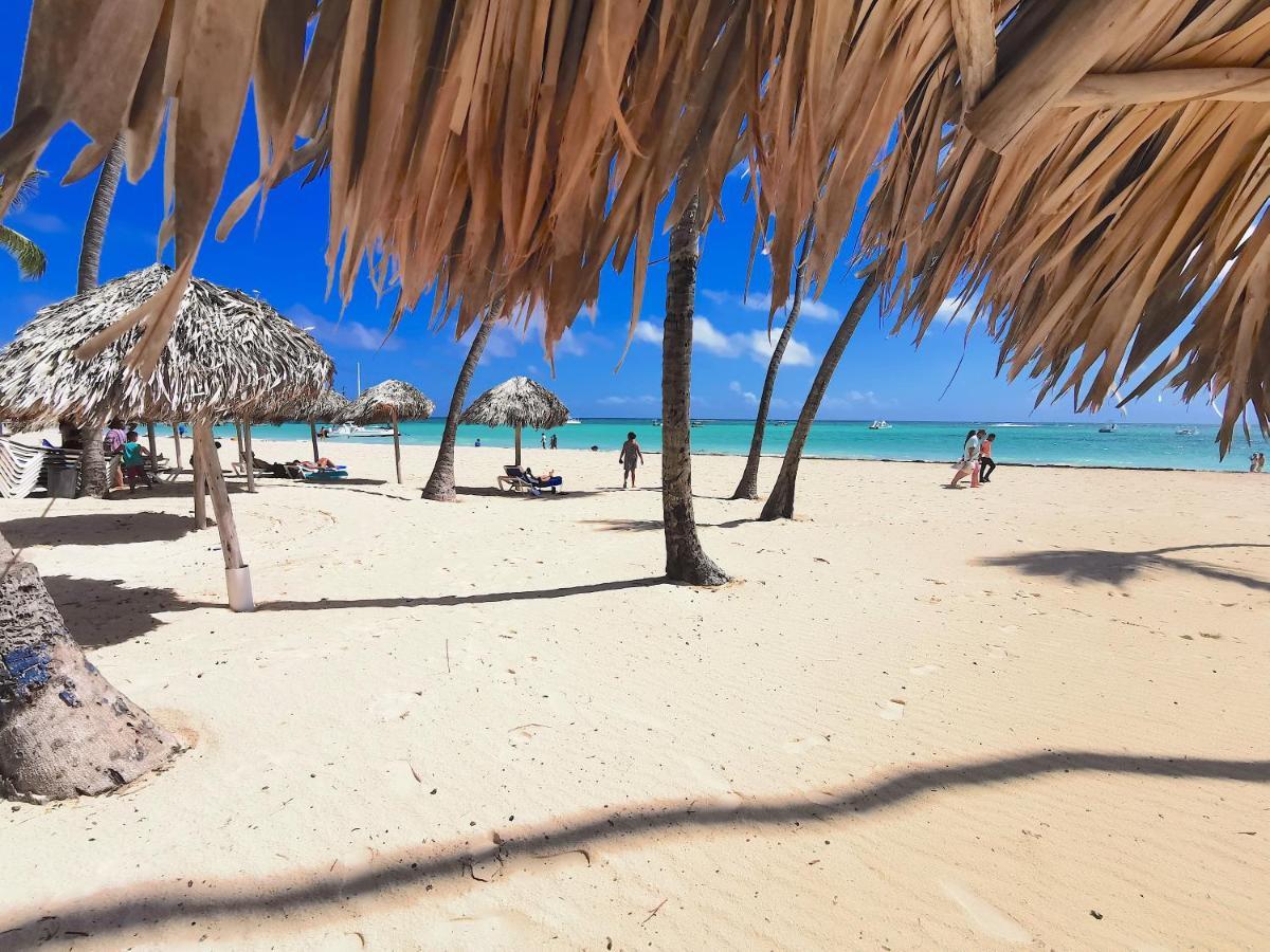 Beach Bavaro Beach Club & Wifi Bbq Pickup