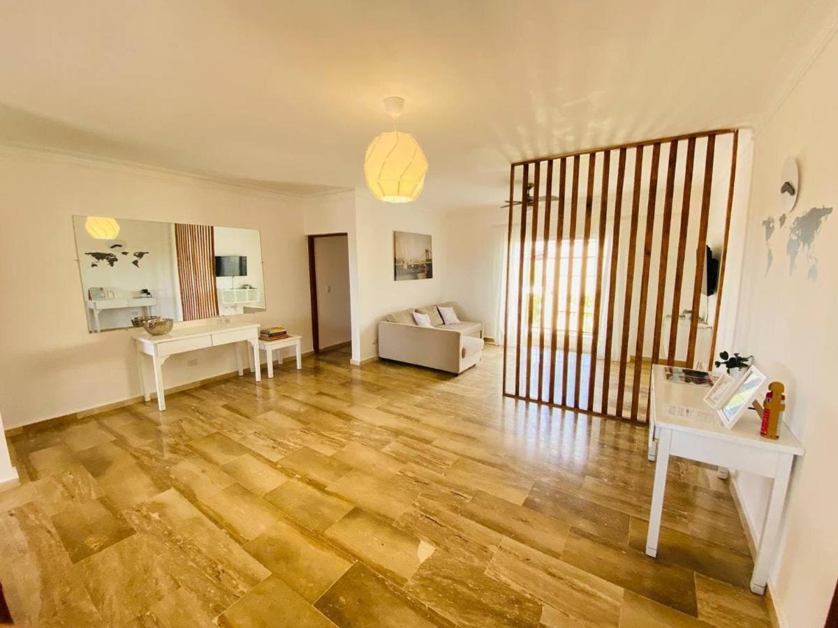2 Rooms, 4 Beds, Pool, 5min White Apartment Punta Cana