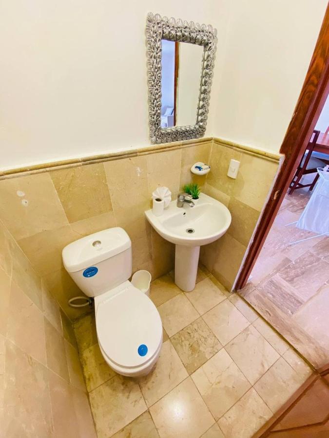 2 Rooms, 4 Beds, Pool, 5min White