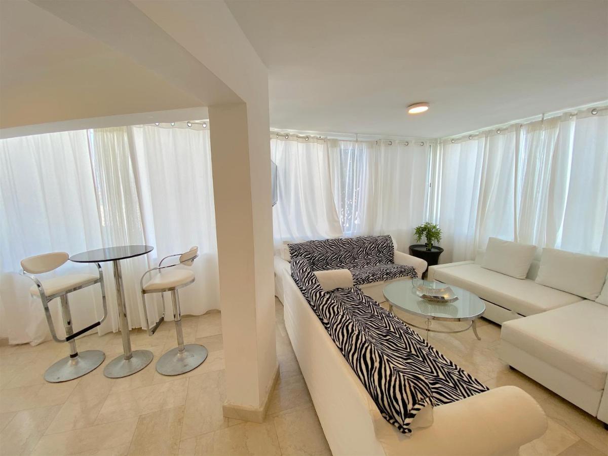 Los Corales Villas & Beach Club Wifi Hotel