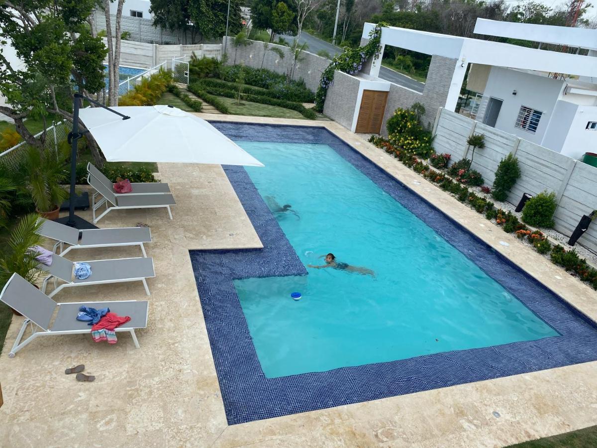 Familiar Pc-private Pool, Bbq, 15 Mnts From Airport Villa *