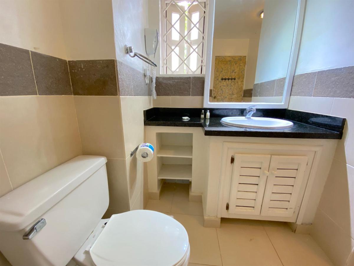 Los Corales Villas & Wifi Beach Club & Resort 5*