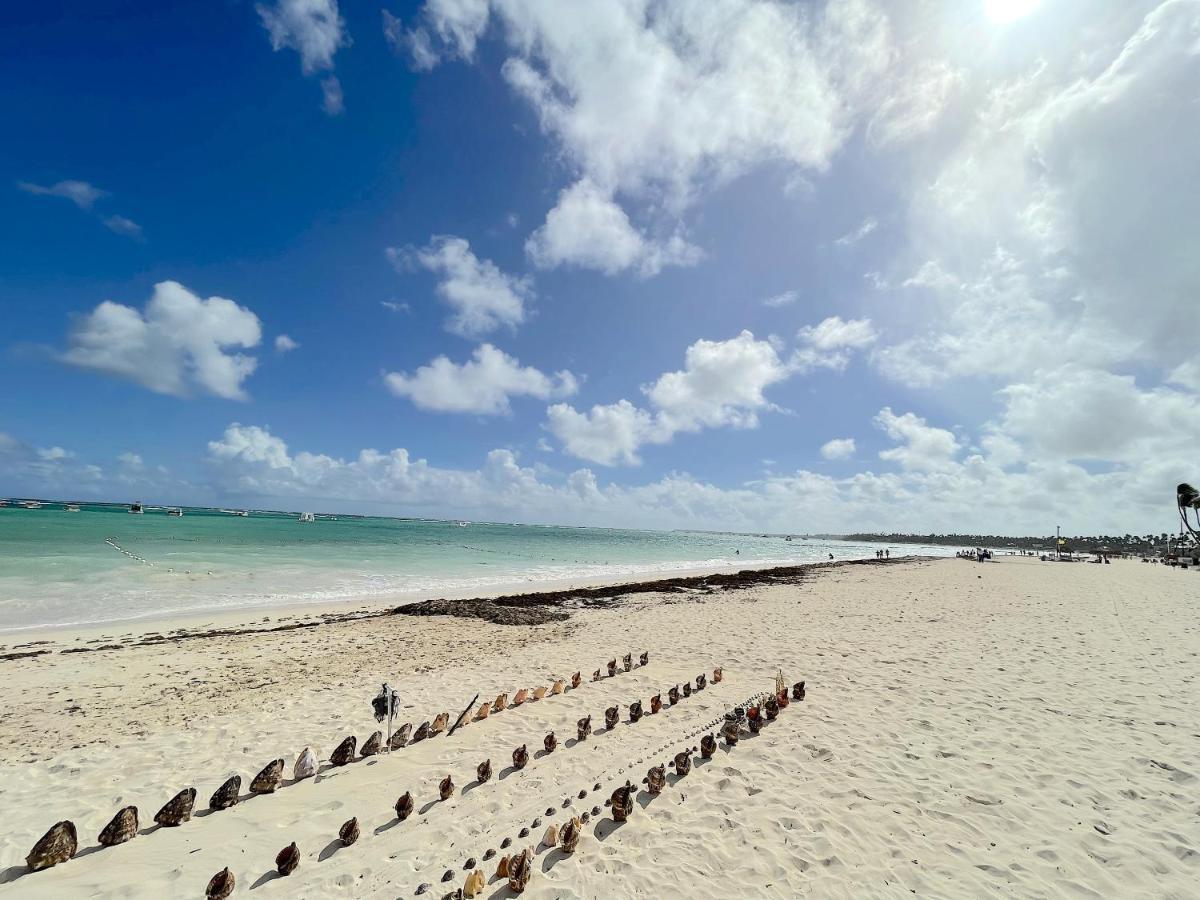 Los Corales Villas & Wifi Beach Club & Resort