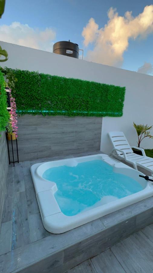 Con Piscina Y Jacuzzi En Pousada *