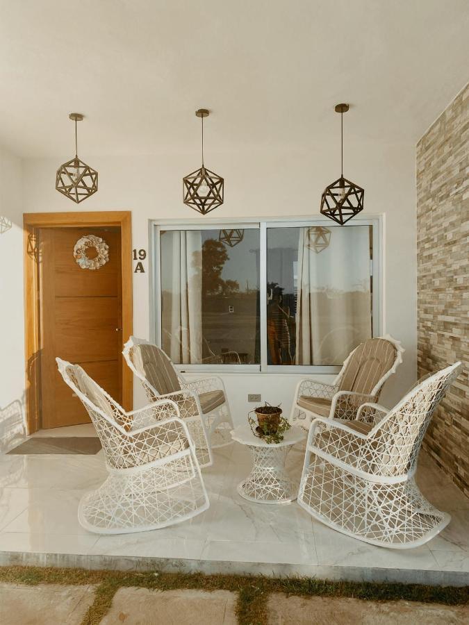 Familiar Pc-private Pool, Bbq, 15 Mnts From Airport Villa