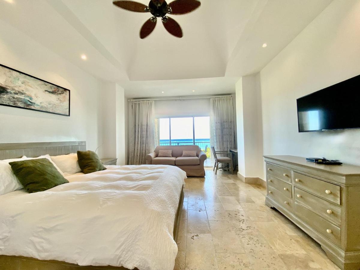 Beachfront Luxury Pent-house At Aquamarina Capcana *